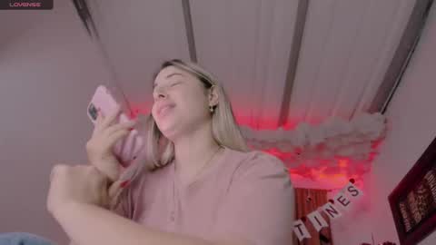 Lauu G online show from 15, 2, 2025