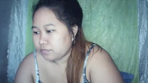 Snapshot of lavalyn214 chatting on 14, 12, 2025 lavalyn214 online show from 14, 12, 2025