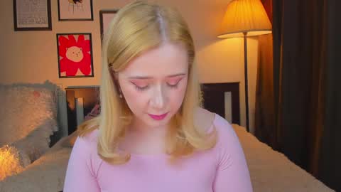 Snapshot of lavender_tender chatting on 25, 4, 2026 Lav online show from 25, 4, 2026