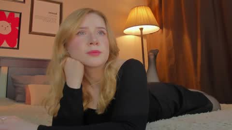 Snapshot of lavender_tender chatting on 4, 6, 2026 Lav online show from 4, 6, 2026
