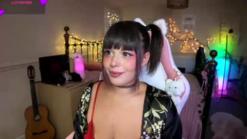 Snapshot of lavenderrzz19 chatting on 2, 8, 2026 Lavenderrzz online show from 2, 8, 2026