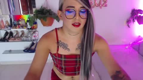 Snapshot of laveneno_ortiz07 chatting on 12, 12, 2024 Cristina online show from 12, 12, 2024