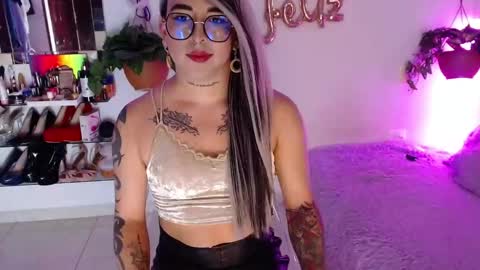 Snapshot of laveneno_ortiz07 chatting on 10, 10, 2025 Cristina online show from 10, 10, 2025