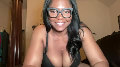Snapshot of lavishly69 chatting on 12, 7, 2026 Brownsugar69 online show from 12, 7, 2026
