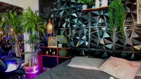 Snapshot of layla_707 chatting on 25, 11, 2025 Layla online show from 25, 11, 2025