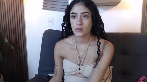 Snapshot of layla_707 chatting on 16, 12, 2025 Layla online show from 16, 12, 2025