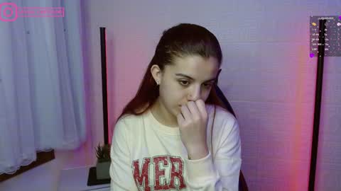 Snapshot of layla_castilloo chatting on 21, 1, 2025 Layla online show from 21, 1, 2025