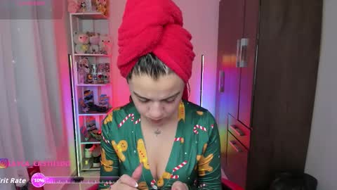 Snapshot of layla_castilloo chatting on 9, 11, 2025 Layla online show from 9, 11, 2025