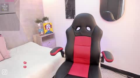 Snapshot of layla_clarke chatting on 19, 1, 2026 layla_clarke online show from 19, 1, 2026