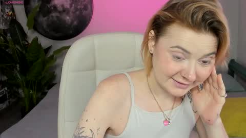 Snapshot of layla_cookies chatting on 18, 11, 2025 Layla online show from 18, 11, 2025