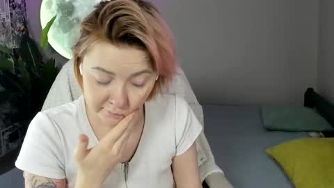 Snapshot of layla_cookies chatting on 20, 11, 2025 Layla online show from 20, 11, 2025