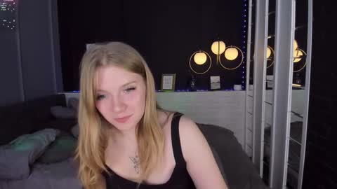 layla_glam online show from 29, 9, 2025
