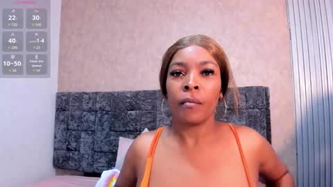 Snapshot of layla_lell chatting on 18, 11, 2025 L A Y L A online show from 18, 11, 2025