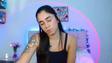 Snapshot of layla_roma chatting on 1, 3, 2025 Lia and Rachel online show from 1, 3, 2025