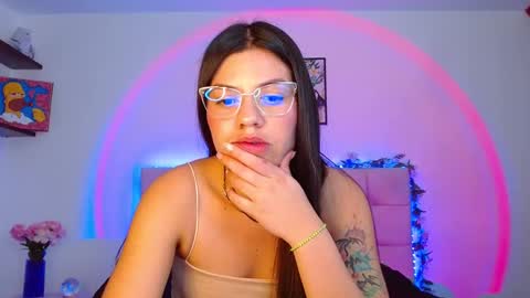 Snapshot of layla_roma chatting on 20, 9, 2025 Lia and Rachel online show from 20, 9, 2025