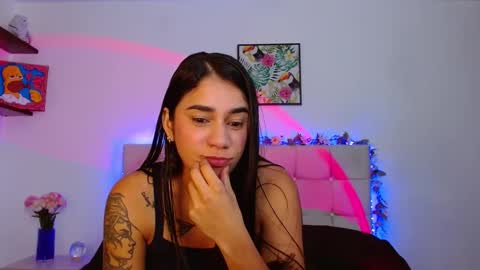 Snapshot of layla_roma chatting on 2, 10, 2025 Lia and Rachel online show from 2, 10, 2025