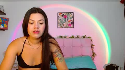 Snapshot of layla_roma chatting on 5, 10, 2025 Lia and Rachel online show from 5, 10, 2025