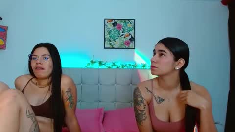 Snapshot of layla_roma chatting on 25, 10, 2025 Lia and Rachel online show from 25, 10, 2025