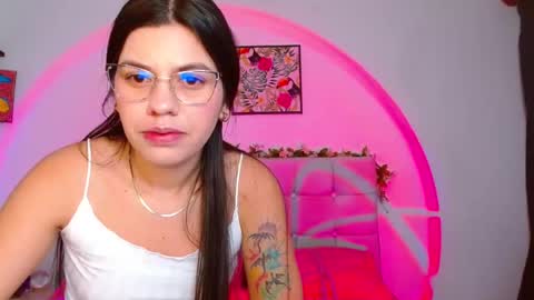 Snapshot of layla_roma chatting on 1, 11, 2025 Lia and Rachel online show from 1, 11, 2025
