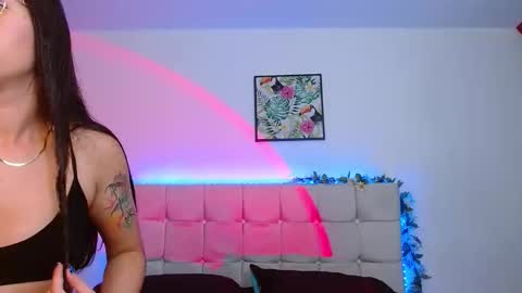 Snapshot of layla_roma chatting on 18, 12, 2025 Lia and Rachel online show from 18, 12, 2025