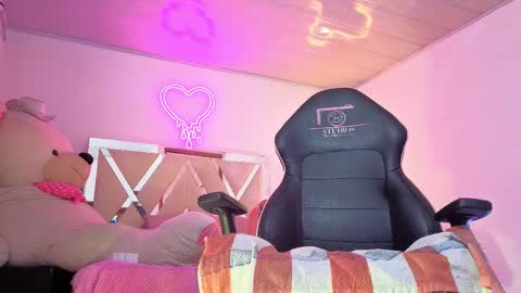 laylafoxy_tay online show from 16, 1, 2026