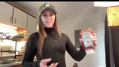 laylahlaylah1 online show from 25, 11, 2025