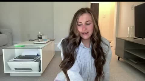 laylahlaylah1 online show from 12, 4, 2026