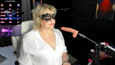 laylalaylamilf online show from 8, 1, 2026