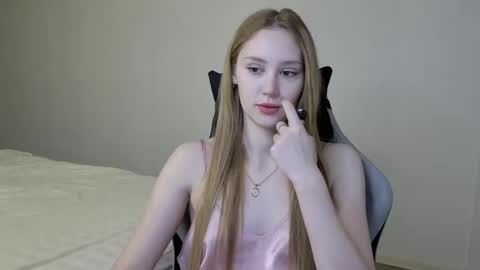 Snapshot of laylapretty001 chatting on 24, 2, 2025 LaylaPretty001 online show from 24, 2, 2025