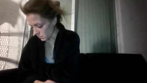 Snapshot of laylarainvip chatting on 17, 9, 2025 laylarainvip online show from 17, 9, 2025