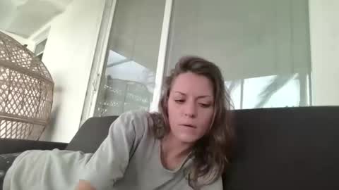 Snapshot of laylarainvip chatting on 5, 12, 2025 laylarainvip online show from 5, 12, 2025