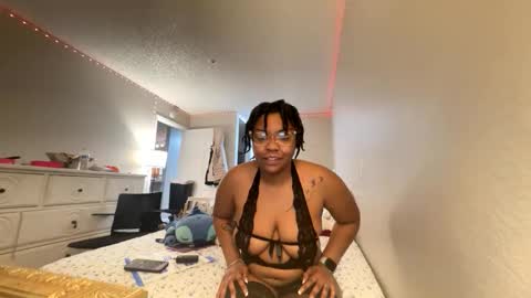 Layla Ros online show from 5, 2, 2026