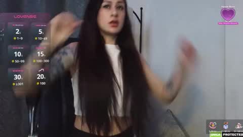 Snapshot of laylolasquirt chatting on 3, 11, 2025 laylolasquirt online show from 3, 11, 2025