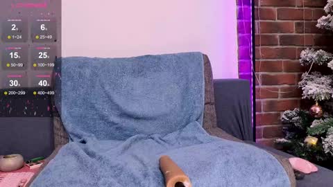 Snapshot of lea_loon chatting on 1, 1, 2025 lea_loon online show from 1, 1, 2025