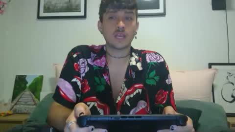 Snapshot of leaf666 chatting on 4, 4, 2026 Leaf online show from 4, 4, 2026