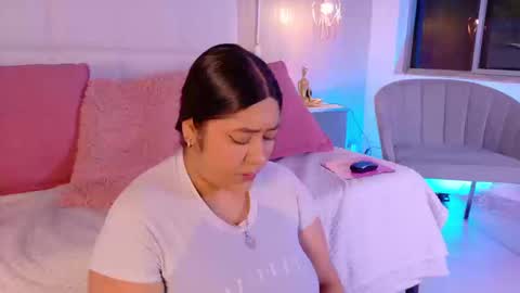 Snapshot of leah_bensoon chatting on 13, 9, 2025 Leah online show from 13, 9, 2025