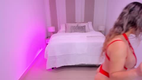 Leah  Greyy online show from 18, 11, 2025