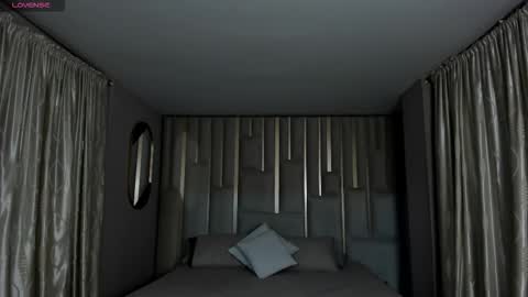 Snapshot of leahnovac chatting on 20, 10, 2025 leahnovac online show from 20, 10, 2025