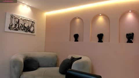 Snapshot of leahnovac chatting on 29, 10, 2025 leahnovac online show from 29, 10, 2025