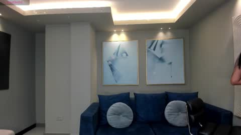 Snapshot of leahnovac chatting on 5, 11, 2025 leahnovac online show from 5, 11, 2025