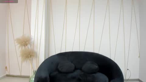 Snapshot of leahnovac chatting on 23, 11, 2025 leahnovac online show from 23, 11, 2025