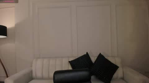 Snapshot of leahnovac chatting on 27, 11, 2025 leahnovac online show from 27, 11, 2025