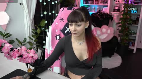 Leah online show from 27, 2, 2025
