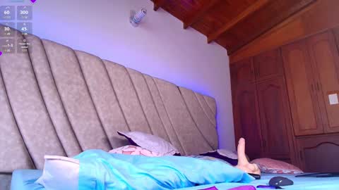 Snapshot of leahprada_ chatting on 20, 1, 2025 Instagram Leahprada online show from 20, 1, 2025