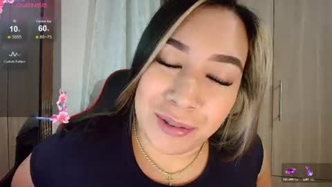 Snapshot of leahtemptation chatting on 12, 7, 2026 leah online show from 12, 7, 2026