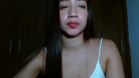 Snapshot of leanaalhub chatting on 23, 12, 2024 leanaalhub online show from 23, 12, 2024