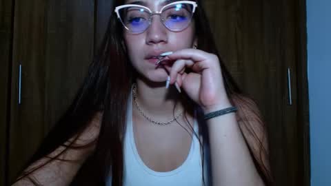 Snapshot of leanaalhub chatting on 20, 2, 2025 leanaalhub online show from 20, 2, 2025