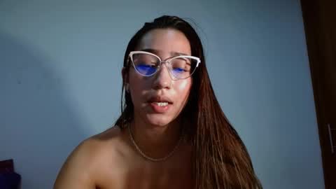 Snapshot of leanaalhub chatting on 23, 2, 2025 leanaalhub online show from 23, 2, 2025