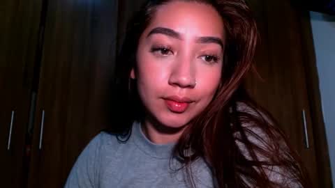 Snapshot of leanaalhub chatting on 17, 9, 2025 leanaalhub online show from 17, 9, 2025