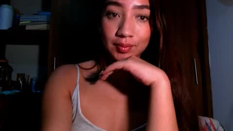 Snapshot of leanaalhub chatting on 4, 12, 2025 leanaalhub online show from 4, 12, 2025